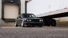 Load image into Gallery viewer, BMW 3-Series E30 82-93 Air Lift Performance 3P Air Suspension with KS RACING Air Struts