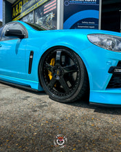 Load image into Gallery viewer, HSV VF GTS / CLUBSPORT / MALOO / SENATOR Premium Wireless Air Suspension Kit - KS RACING