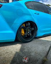 Load image into Gallery viewer, HSV VF GTS / CLUBSPORT / MALOO / SENATOR Premium Wireless Air Suspension Kit - KS RACING