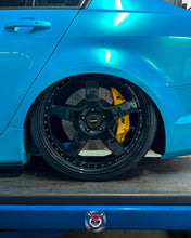 Load image into Gallery viewer, Holden Commodore VF HSV GTS / CLUBSPORT / MALOO Premium Wireless Air Suspension Kit - KS RACING