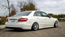 Load image into Gallery viewer, Mercedes Benz E180 10-16 Air Lift Performance 3P Air Suspension with KS RACING Air Struts