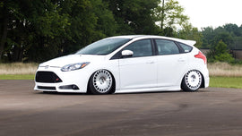 Ford Focus ST 13-18 Air Lift Performance 3P Air Suspension with KS RACING Air Struts