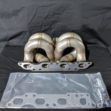 Load image into Gallery viewer, T3 TOP MOUNT EXHAUST MANIFOLD FIT NISSAN SILVIA S13 S14 S15 SR20